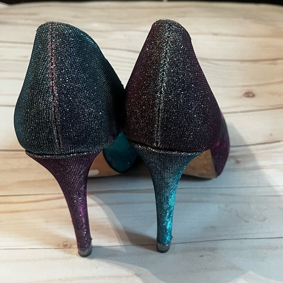 ❣️Badgley Mischka Humbie IV Purple Shimmer Sparkle Peep Toe Sz 9 High Heels - Picture 5 of 10